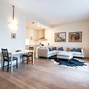 Santo Stefano Luxury Apartment Milan